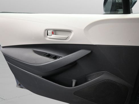 Used 2024 Toyota Corolla LE image 32