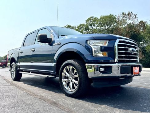 Used 2017 Ford F150 XLT w/ Equipment Group 302A Luxury AWD/4WD image 4