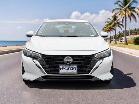 Used 2025 Nissan Sentra SV FWD image 3