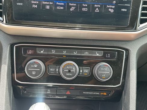Used 2023 Volkswagen Atlas SE AWD/4WD image 18