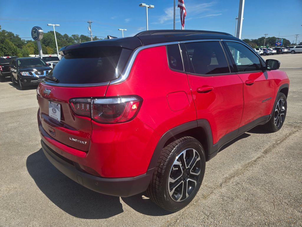 Used 2024 Jeep Compass Limited AWD/4WD image 4
