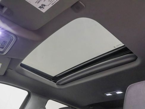 Used 2021 Chevrolet Silverado 1500 RST w/ Redline Edition image 10