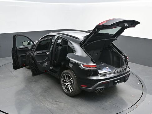 New 2026 Porsche Macan image 48