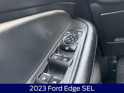 Used 2023 Ford Edge SEL image 25