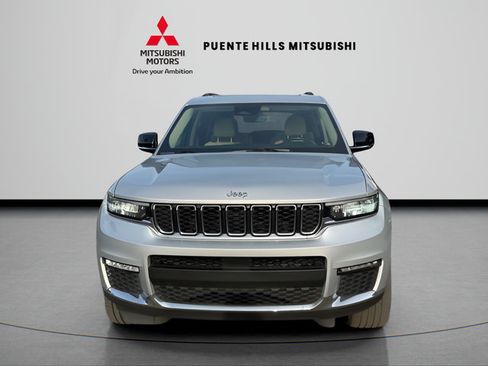 Used 2021 Jeep Grand Cherokee L Limited w/ Trailer Tow Package AWD/4WD image 2