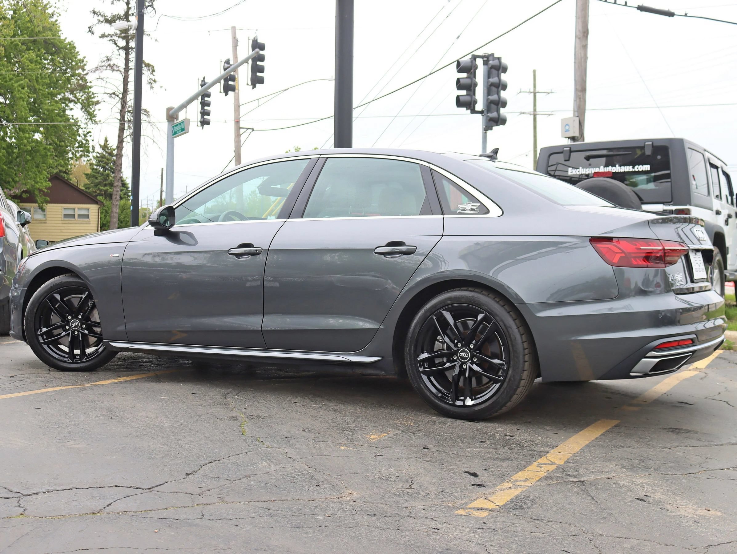 Used 2021 Audi A4 2.0T Premium Plus w/ Premium Plus Package AWD/4WD image 11