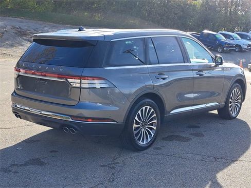 Used 2023 Lincoln Aviator Reserve w/ Equipment Group 201A image 5