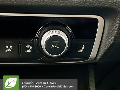 Used 2023 Audi Q3 2.0T Premium Plus w/ Premium Plus Package image 24