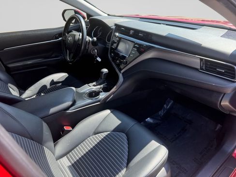 Used 2020 Toyota Camry SE FWD image 34