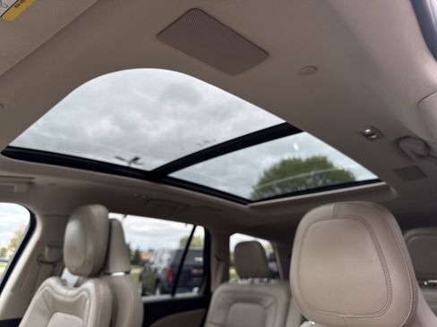 Used 2020 Lincoln Aviator Reserve w/ Equipment Group 202A AWD/4WD image 19