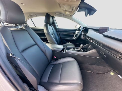 Used 2019 MAZDA MAZDA3 w/Preferred Pkg image 30