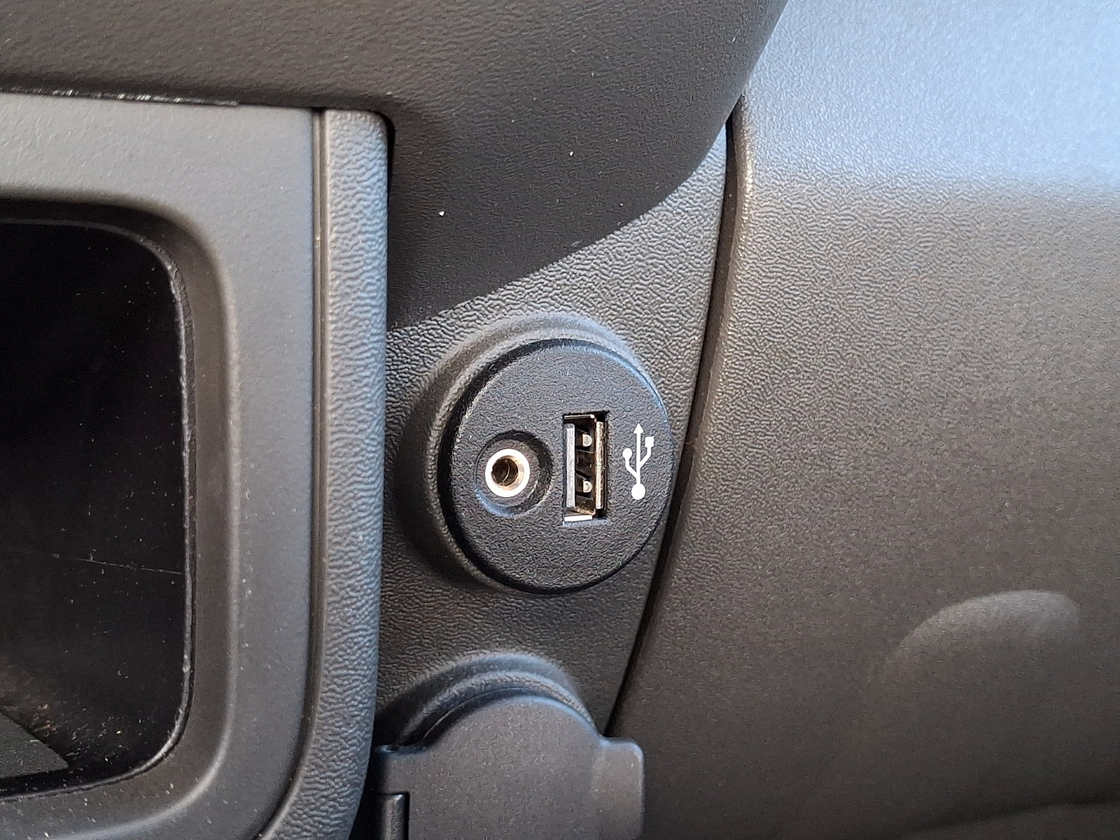 Used 2017 Nissan Frontier S RWD image 23
