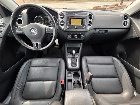 Used 2012 Volkswagen Tiguan SE image 10