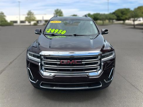 Used 2021 GMC Acadia SLT w/ Technology Package FWD image 2