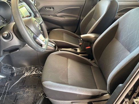 Used 2025 Nissan Versa SV FWD image 24