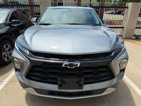 Used 2024 Chevrolet Blazer LT w/ LPO, Black Grille Bar Package FWD image 2