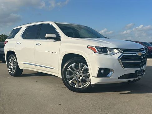 Used 2019 Chevrolet Traverse Premier w/ Driver Confidence II Package image 6