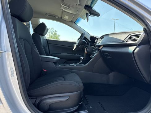 Used 2019 Kia Optima LX w/ LX 17" Wheel Package FWD image 27