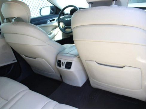 Used 2015 Hyundai Genesis 3.8 w/ Option Group 04 RWD image 15