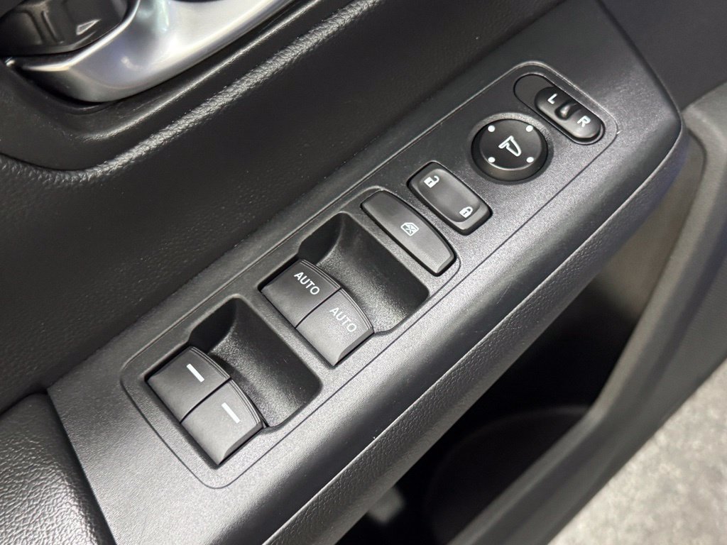 Used 2024 Honda CR-V EX image 13