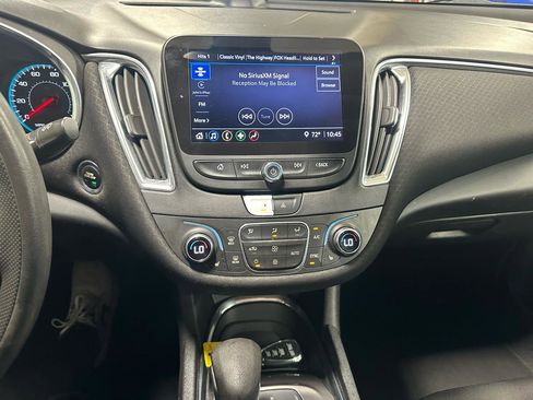 Used 2021 Chevrolet Malibu LT FWD image 30