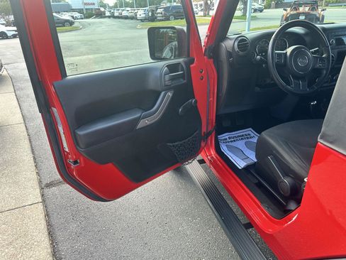 Used 2016 Jeep Wrangler Sport w/ Quick Order Package 23S AWD/4WD image 16