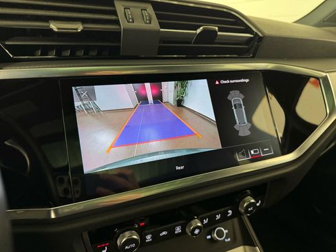 Used 2020 Audi Q3 2.0T Premium Plus w/ Premium Plus Package image 25