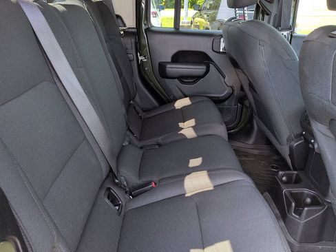 Used 2023 Jeep Gladiator Sport AWD/4WD image 8