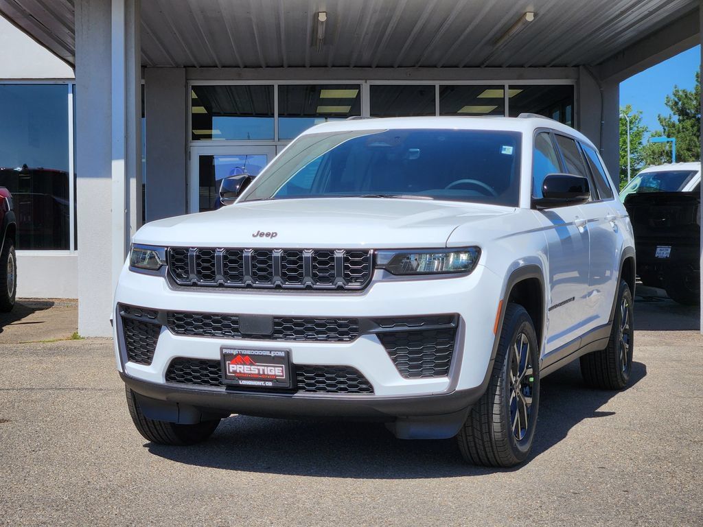 New 2026 Jeep Grand Cherokee L 4WD image 4