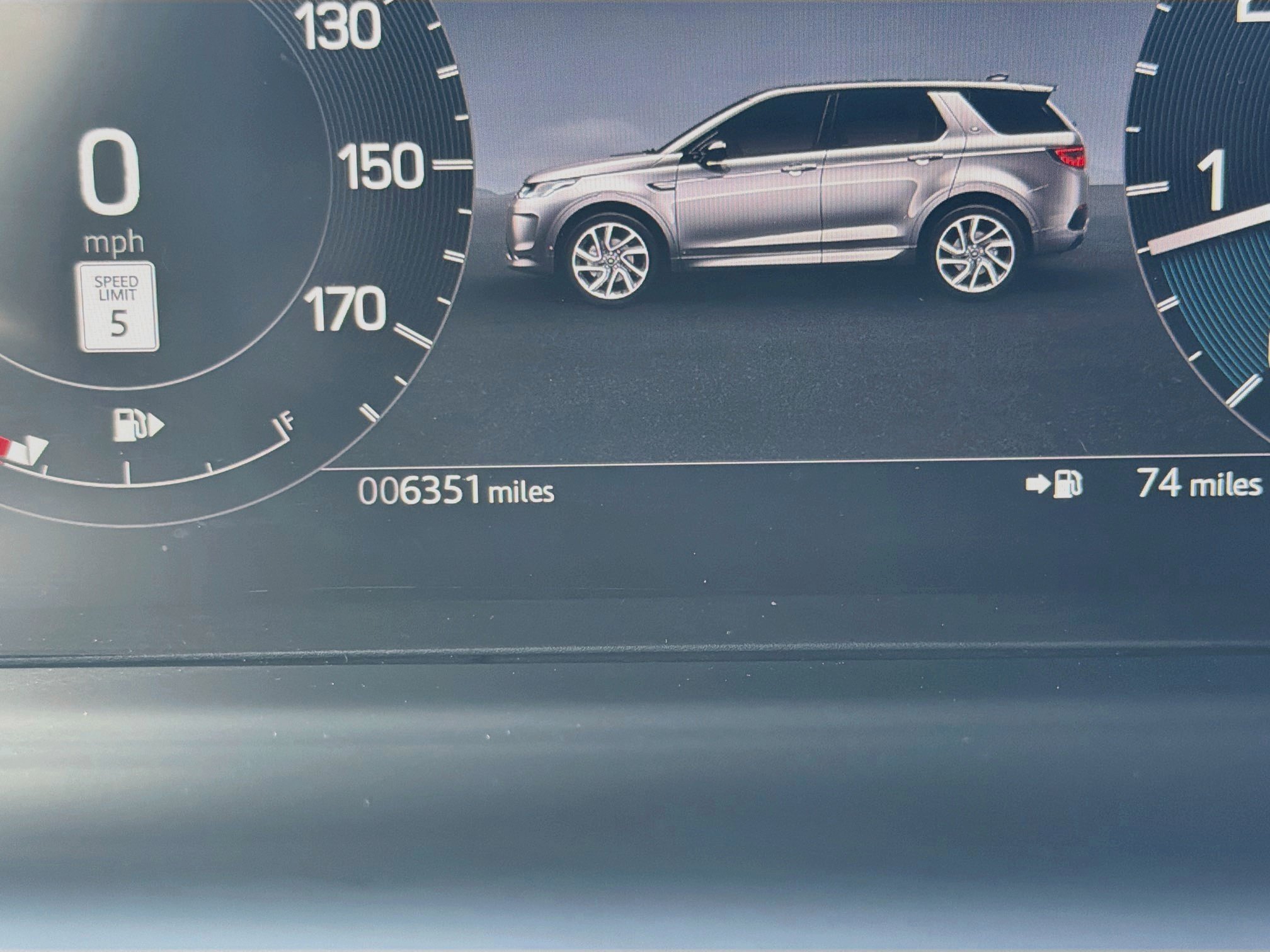 Used 2025 Land Rover Discovery Sport Dynamic SE AWD/4WD image 41