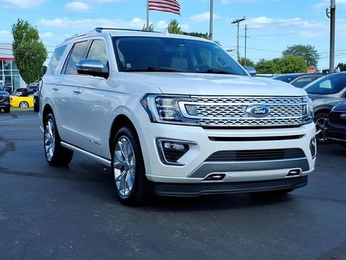 Certified 2019 Ford Expedition Platinum AWD/4WD image 3
