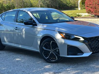 New 2025 Nissan Altima 2.5 SR w/ SR Premium Package