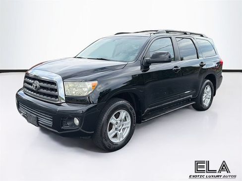 Used 2008 Toyota Sequoia SR5 w/ Moonroof & Roof Rack Pkg RWD image 4