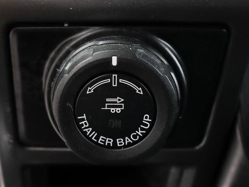 Used 2019 Ford F150 XLT image 33