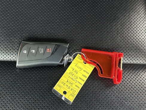 Used 2019 Lexus ES 350 Ultra Luxury image 49