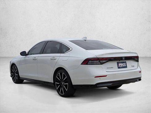 Used 2024 Honda Accord Touring image 7