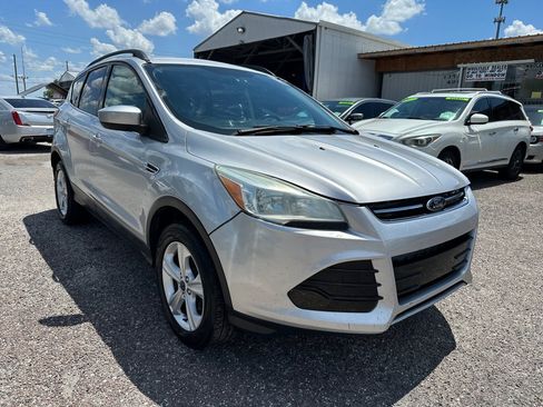 Used 2015 Ford Escape SE w/ Equipment Group 201A FWD image 3