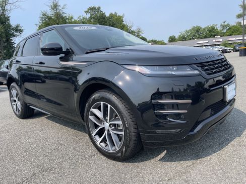 Certified 2025 Land Rover Range Rover Evoque Dynamic SE AWD/4WD image 3