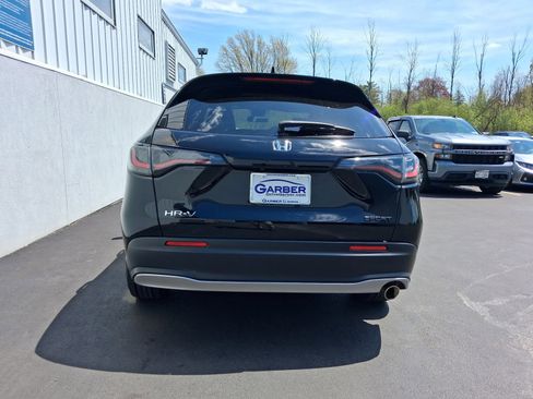 Used 2024 Honda HR-V Sport image 11