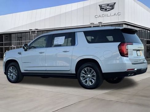 Used 2025 GMC Yukon XL Denali w/ Sun & Power Step Package image 5