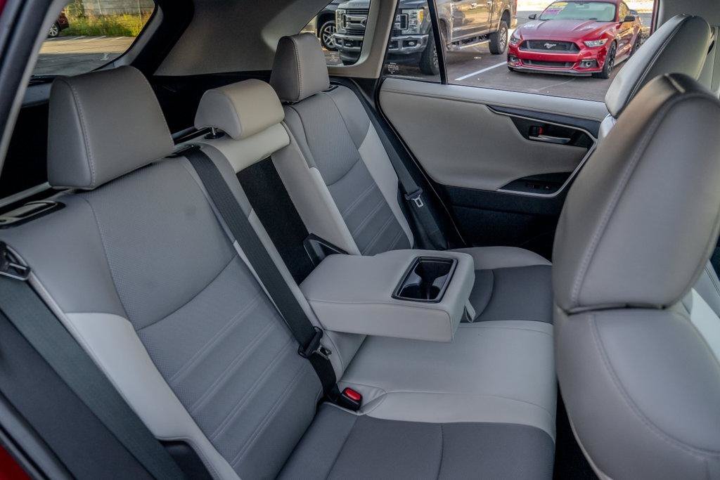 Used 2019 Toyota RAV4 Limited AWD/4WD image 28