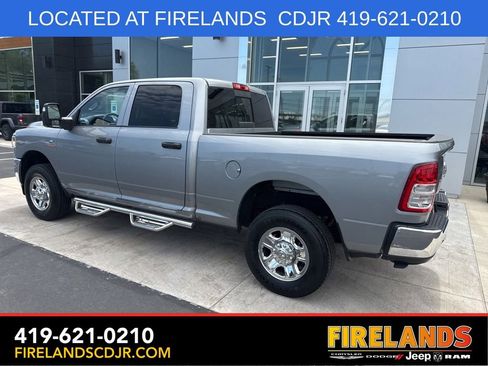 Used 2024 RAM 3500 Tradesman w/ Chrome Appearance Group AWD/4WD image 8