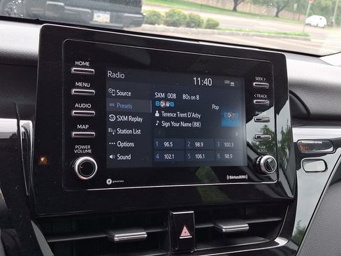 Used 2021 Toyota Camry SE FWD image 16
