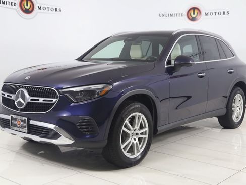 Used 2023 Mercedes-Benz GLC 300 4MATIC w/ Pinnacle Trim Package image 5