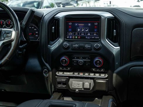 Used 2021 Chevrolet Silverado 1500 LTZ AWD/4WD image 22