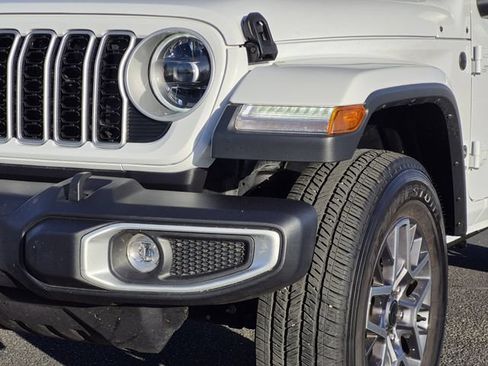 Certified 2025 Jeep Wrangler Unlimited Sahara AWD/4WD image 5