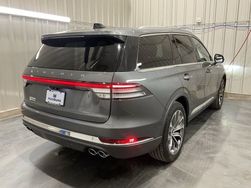 Used 2025 Lincoln Aviator Reserve w/ Luxury Package image 24
