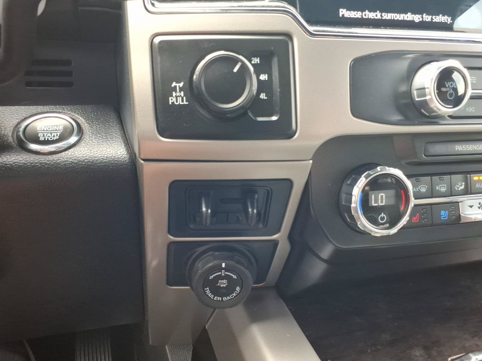 Used 2022 Ford F250 Lariat w/ Lariat Ultimate Package AWD/4WD image 24