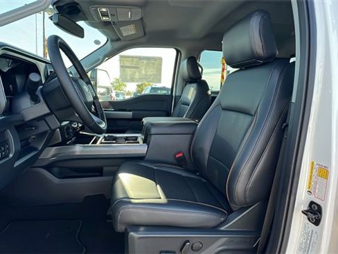 New 2025 Ford F250 Lariat w/ Black Appearance Package image 26