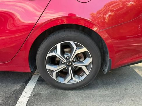 Used 2019 Kia Forte LXS FWD image 17